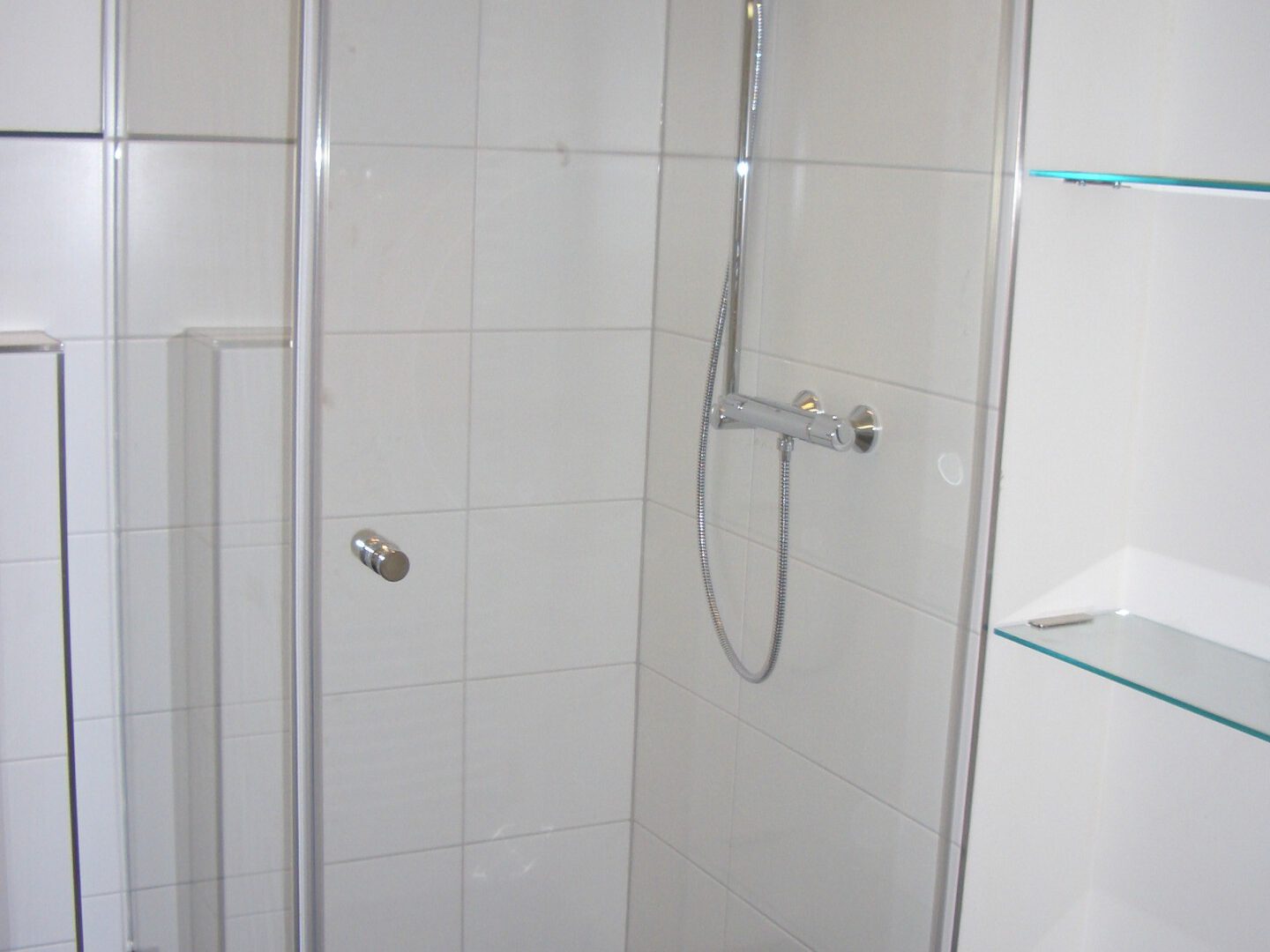 Innenausbau-Duschen-Küchenrückwände