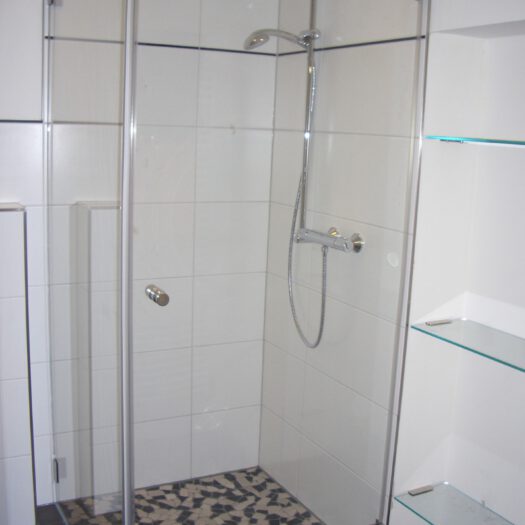 Innenausbau-Duschen-Kuechenrueckwaende-01 Innenausbau-Duschen-Küchenrückwände