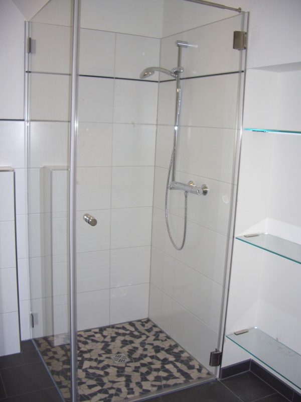 Innenausbau-Duschen-Kuechenrueckwaende-01 Innenausbau-Duschen-Küchenrückwände