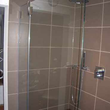 Innenausbau-Duschen-Küchenrückwände