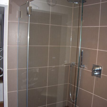 Innenausbau-Duschen-Küchenrückwände