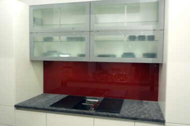 Innenausbau-Duschen-Küchenrückwände