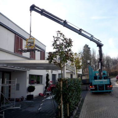 Einsetzhilfe Dachverglasung Kranwagen mit Sauganlage